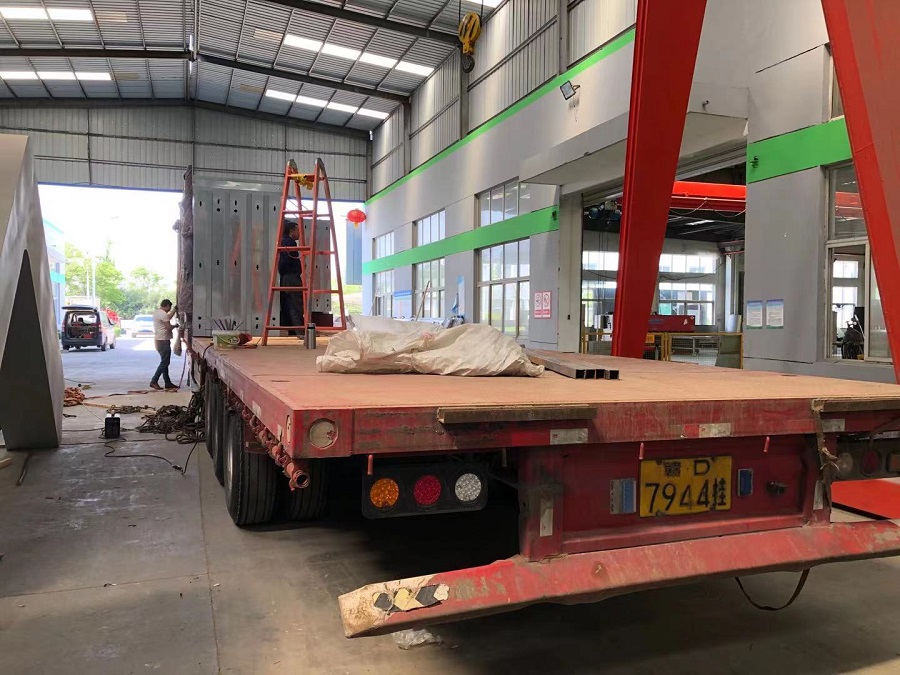 三亞公交站臺發(fā)貨圖 三亞公交站臺發(fā)貨圖